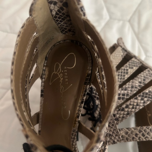 Snake print sandals - Picture 4 of 9